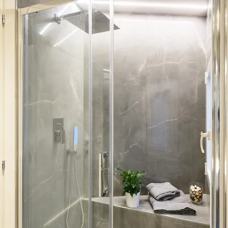 Santa Croce Penthouse Apartment *